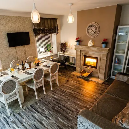 Butas Domus 247 Luxury Old Town *